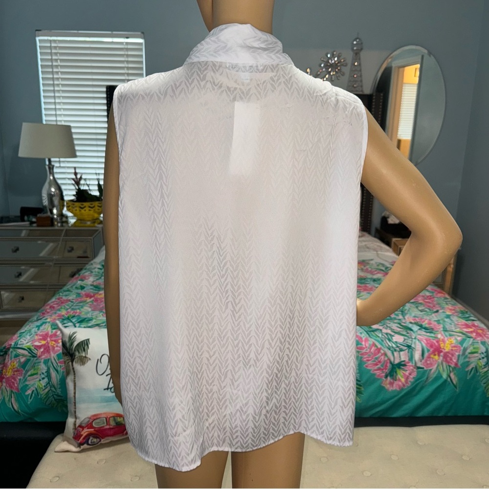 Calvin Klein NWT! White Sleeveless Tie-Front Blouse Size XL - Picture 8 of 17